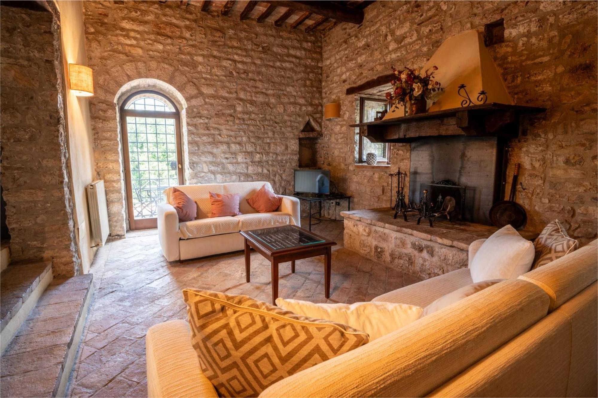 Castello Valenzino Bed and Breakfast Antognola Exteriör bild