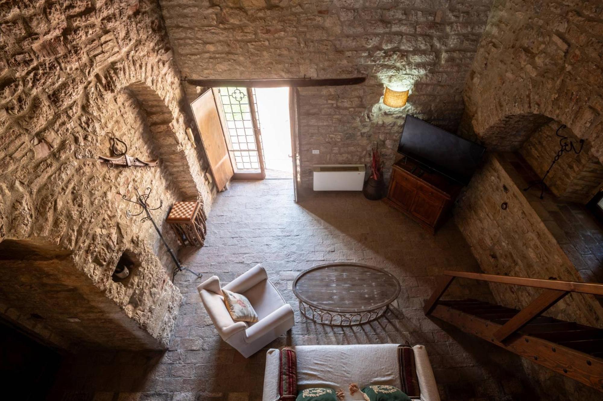 Castello Valenzino Bed and Breakfast Antognola Exteriör bild